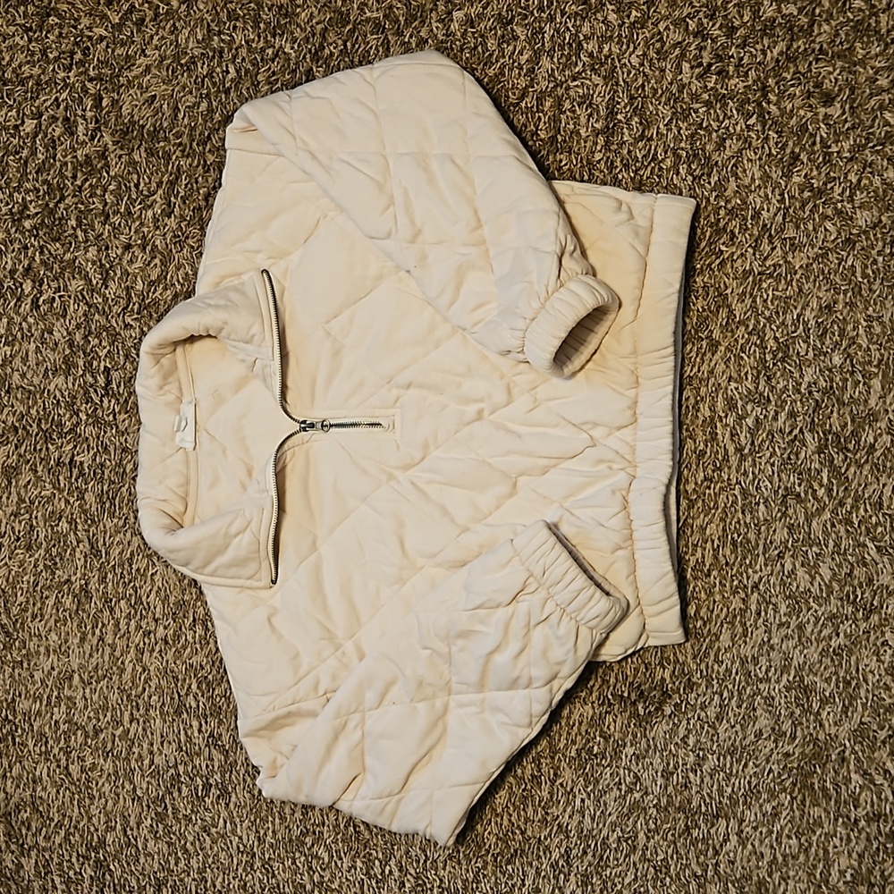 Cozie by Pinkrose short waisted quilt jacket